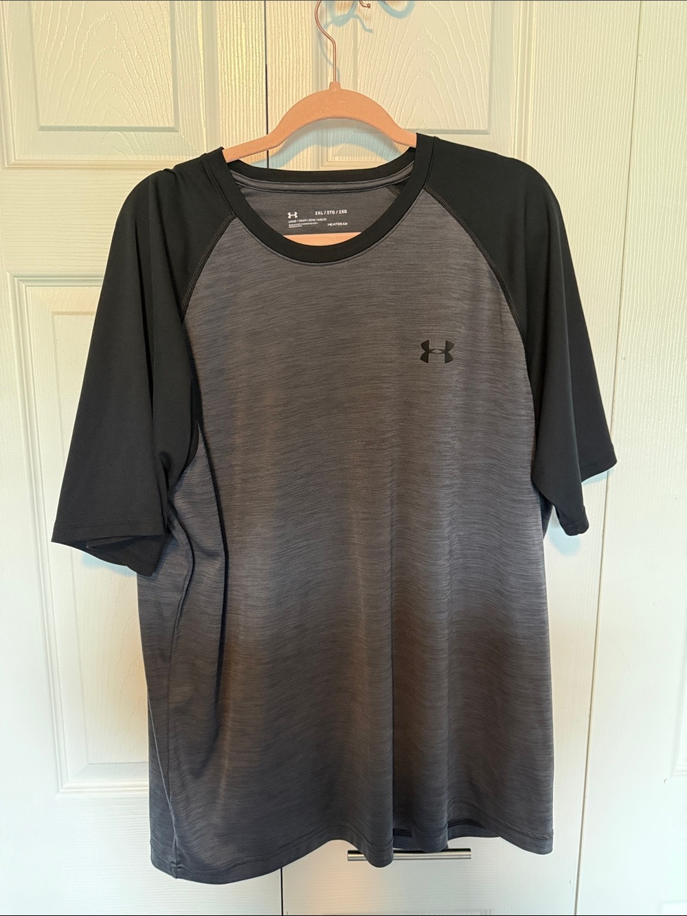Under Armour Men’s Black and Gray Short Sleeve Performance Tee